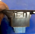 D_620304-MLM112641776805_062026-F.jpg Botón Control Vidrio Trasero Izquierdo Duster 2017 2020