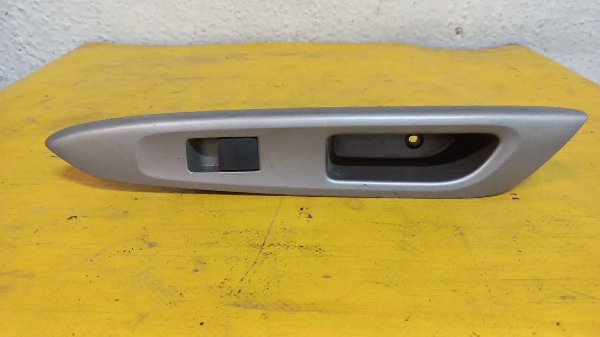 Control Yaris Trasera Izquierda 2007 2016