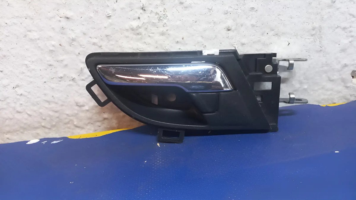 D_624197-MLM89504490307_082025-F.jpg Manija Interior Delantera Izq Crv 2007 2011