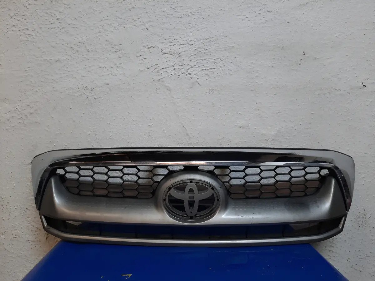 D_643892-MLM89127535680_082025-F.jpg Parrilla Hilux 2009 2011