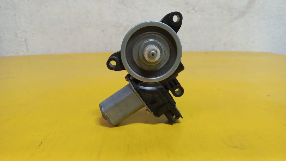 D_645853-MLM81876926323_012025-F.jpg Motor Elevador Tras Izq Cx3 2016 2023 Mazda3 2013 2017