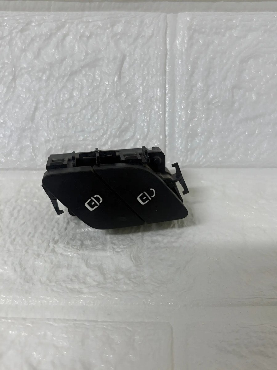 D_680642-MLM95103583023_102025-F.jpg Switch Puerta Delantera Izquierda Mercedes Cla 2021 2025