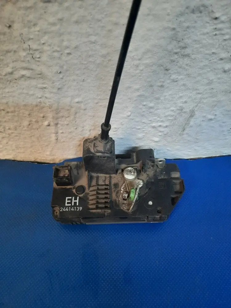 D_691827-MLM54929950398_042023-F.jpg Chapa De Cerradura Trasera Derecha Meriva 2003 2008
