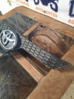 D_701060-MLM50834289236_072022-F.jpg Emblema Toyota 2020 2022