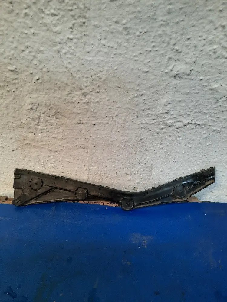 Guía De Fascia Trasera Izquierda Seat Toledo 2013 2017
