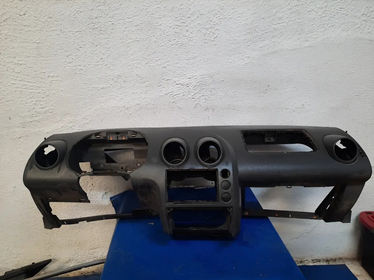 D_711414-MLM89118505146_082025-F.jpg Tablero Completo Ford Fiesta 2003 2008