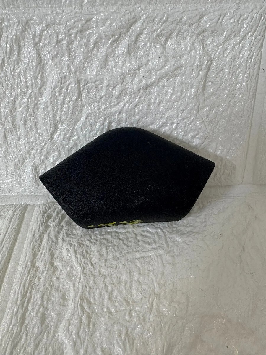 D_713125-MLM87790225788_072025-F.jpg Tapa Moldura Cinturón De Seguridad Trasero Corsa 2003 2008