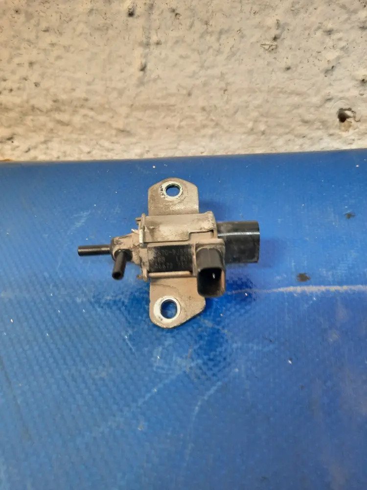 D_745885-MLM70925101230_082023-F.jpg Válvula Solenoide De Control Ford, Mazda