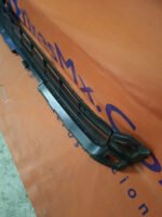 Rejilla Central De Toyota Hiace 2014 2016