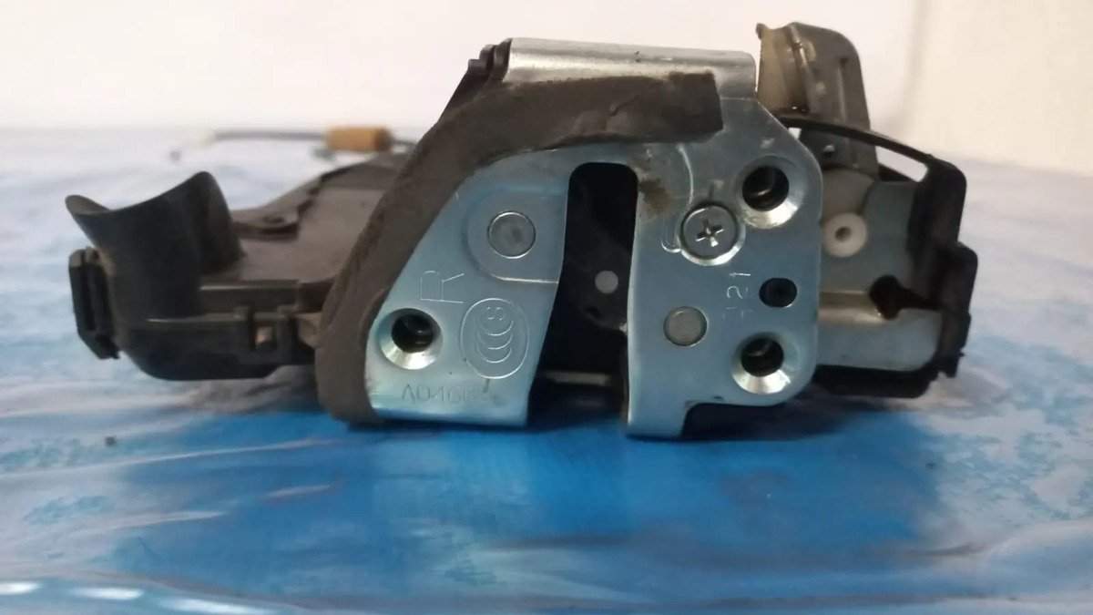 Chapa Puerta Delantera Derecha Toyota Camry 2002 2006