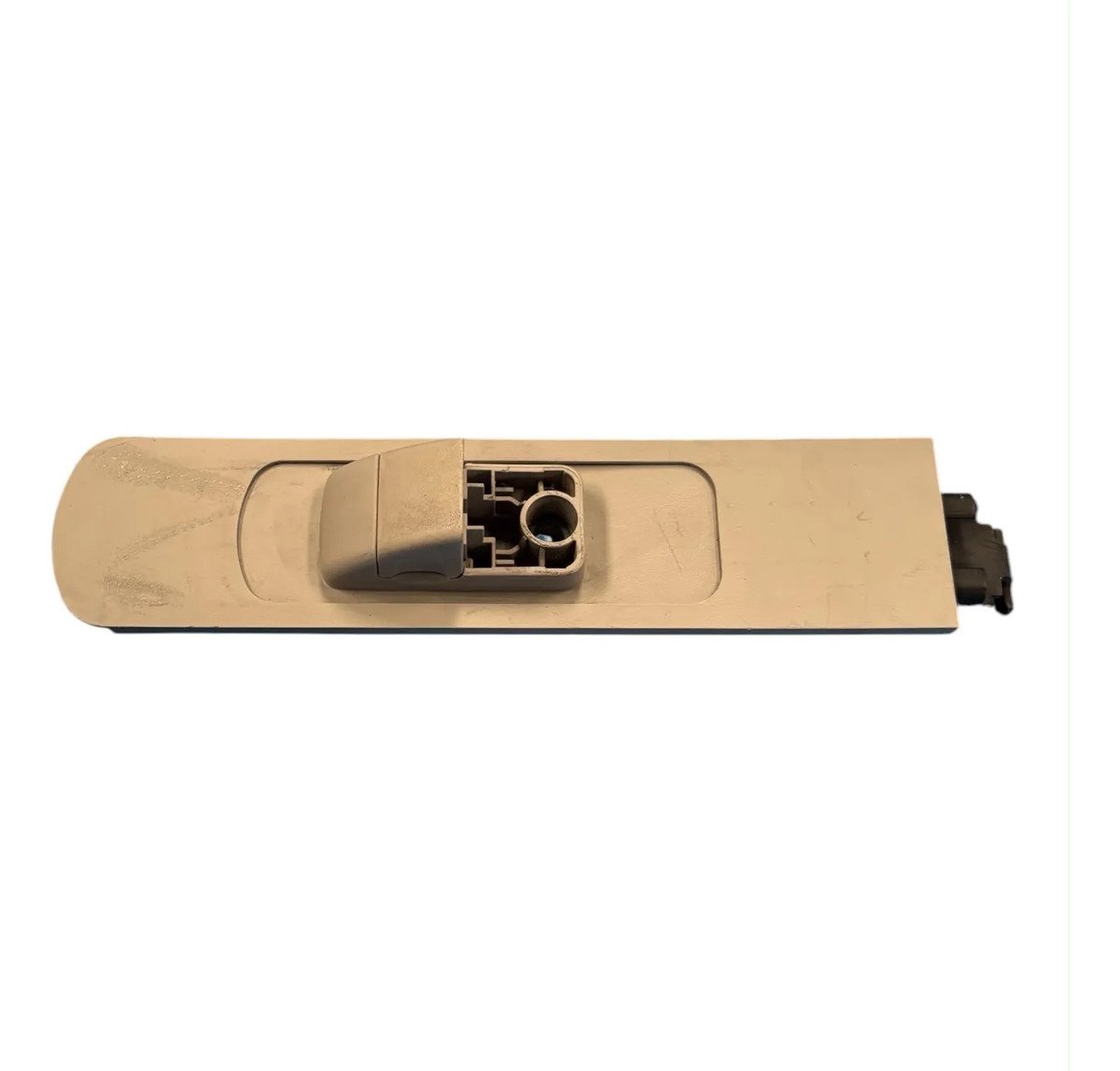 D_793961-MLM114979563625_072026-F.jpg Riel Cinturon Seguridad Ford Figo Sedan Mod 16 18