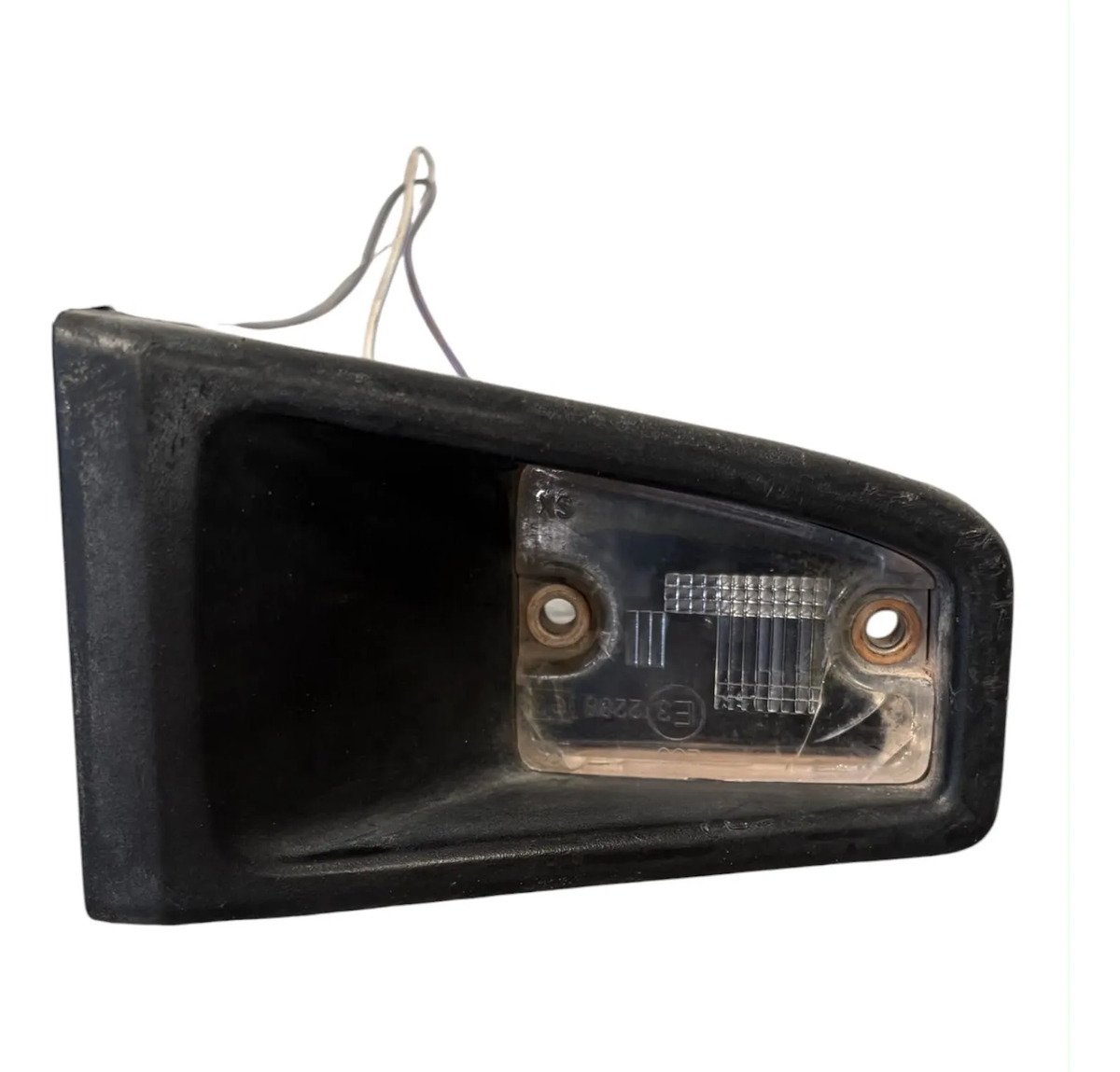 D_822416-MLM113502096286_072026-F.jpg Luz Placa Izquierda Trasera Ram 700 2015 2020