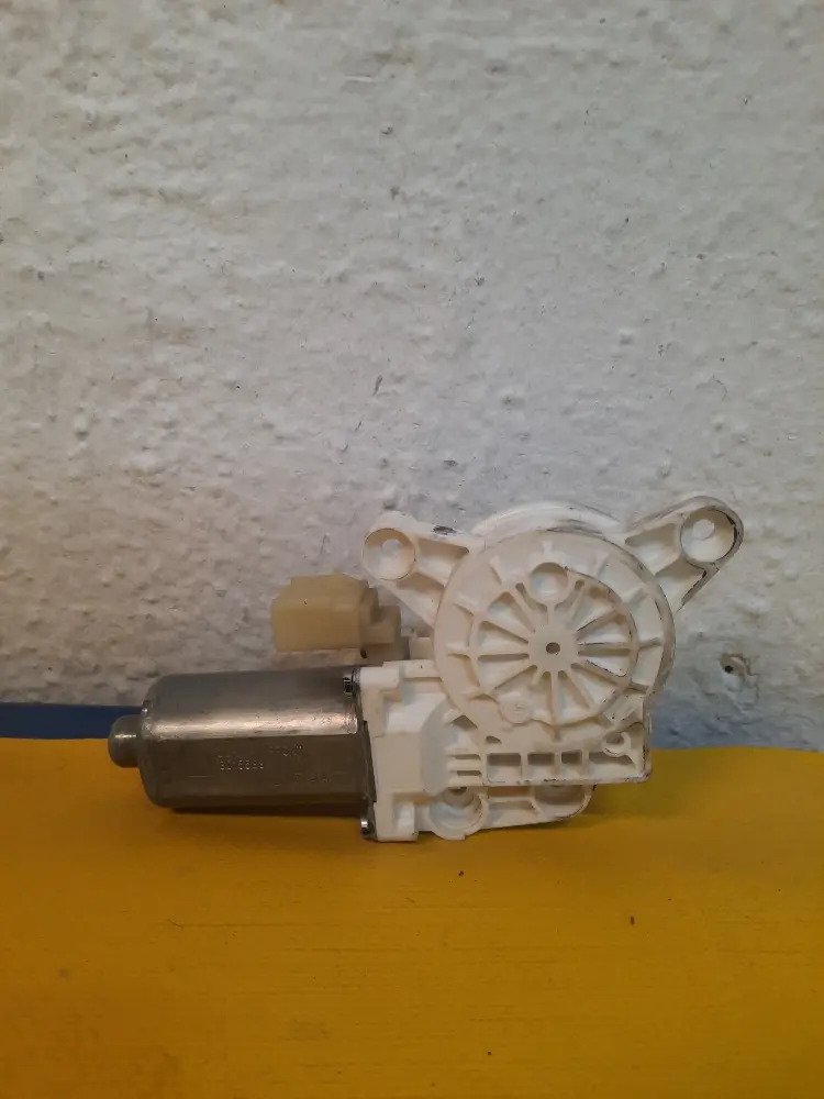 Motor De Elevador Delantera Derecha Town Country 2008 2016