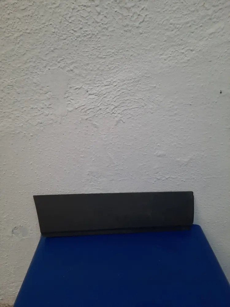 D_853684-MLM54435351589_032023-F.jpg Moldura De Puerta Trasera Derecha Tracker 2014
