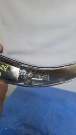 Moldura Cromo Parrilla Izquierda Mazda 3 Sedán 2019 2024