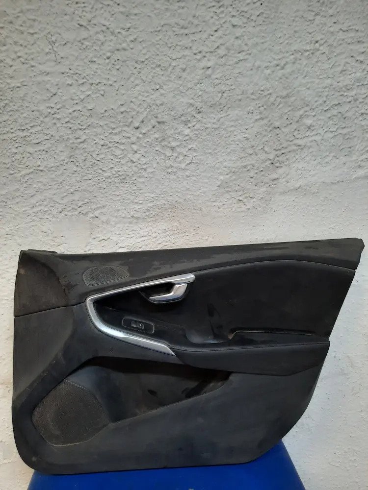 D_881871-MLM69120888204_042023-F.jpg Tapicería Delantera Derecha Volvo V40 2012 - 2016