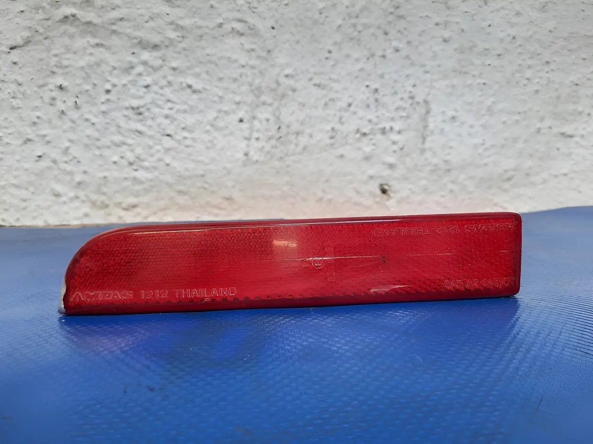 D_924498-MLM89483721179_082025-F.jpg Cuarto Reflejante De Fascia Trasera Izq Attitude 2015 2019