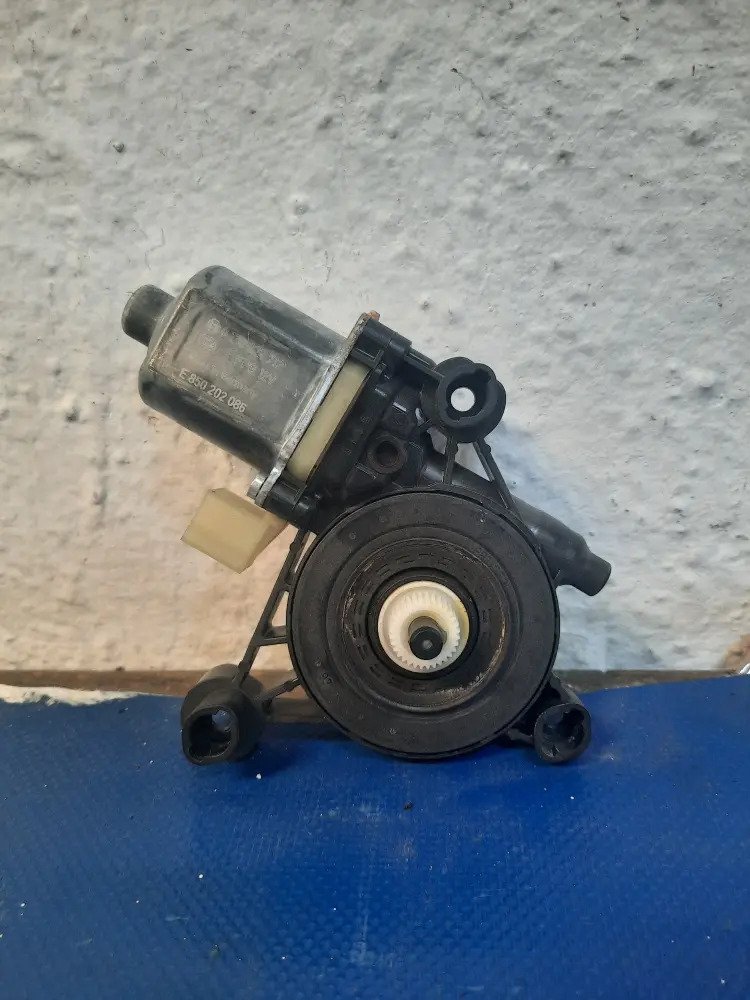D_932666-MLM69861560671_062023-F.jpg Motor Elevador Trasero Derecho Audi A3 2013 2018