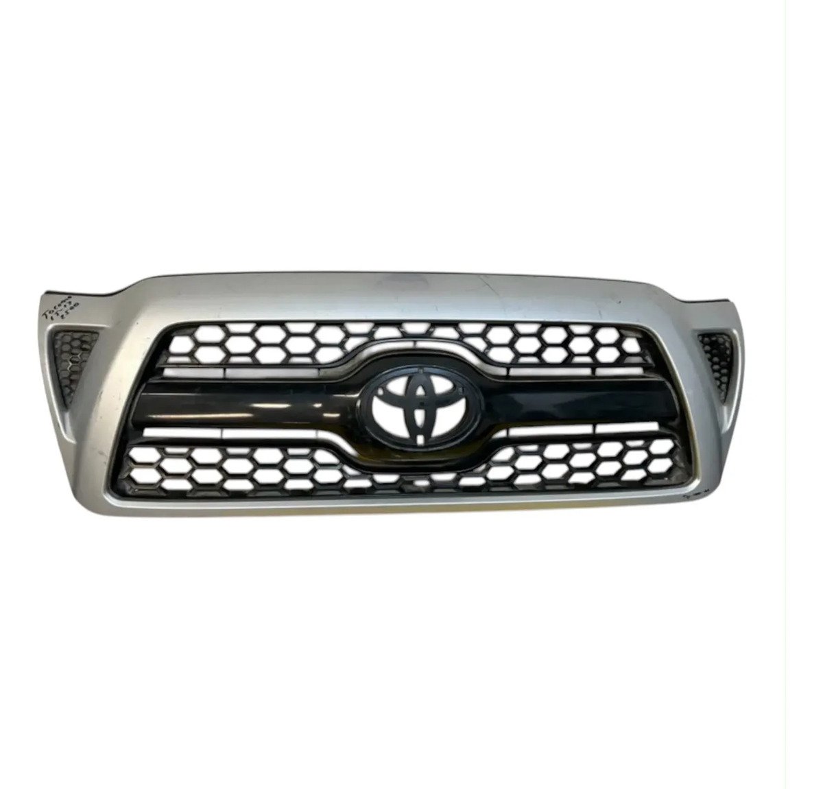 D_643949-MLM115968225379_082026-F.jpg Parrilla Delantera Toyota Tacoma 2012 2017