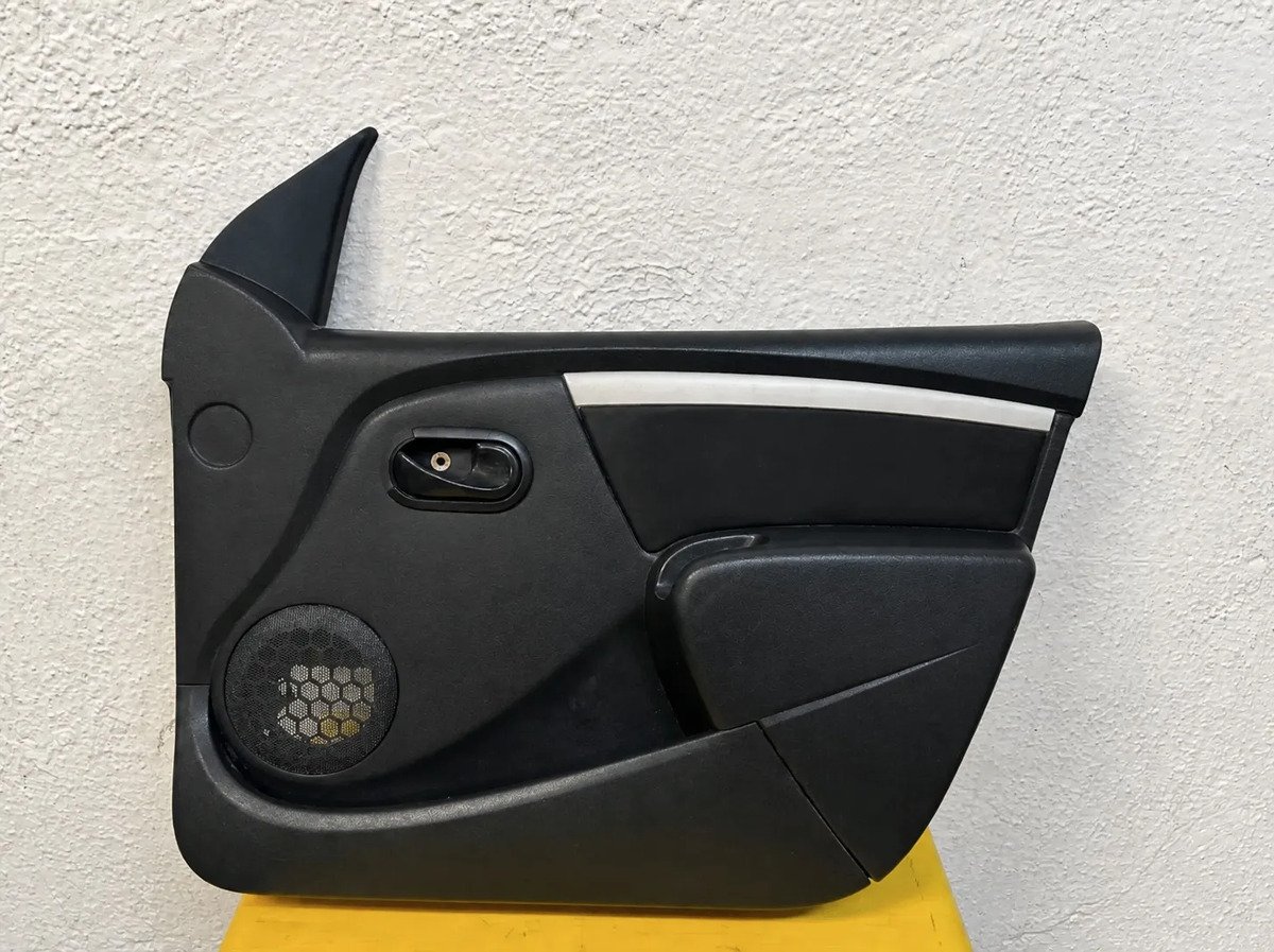 Tapiceria Delantera Derecha Nissan Aprio 2008 2010