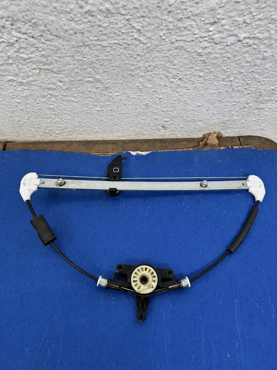 Mecanismo Elevador Puerta Trasera Izquierda Mazda Cx3 16 23
