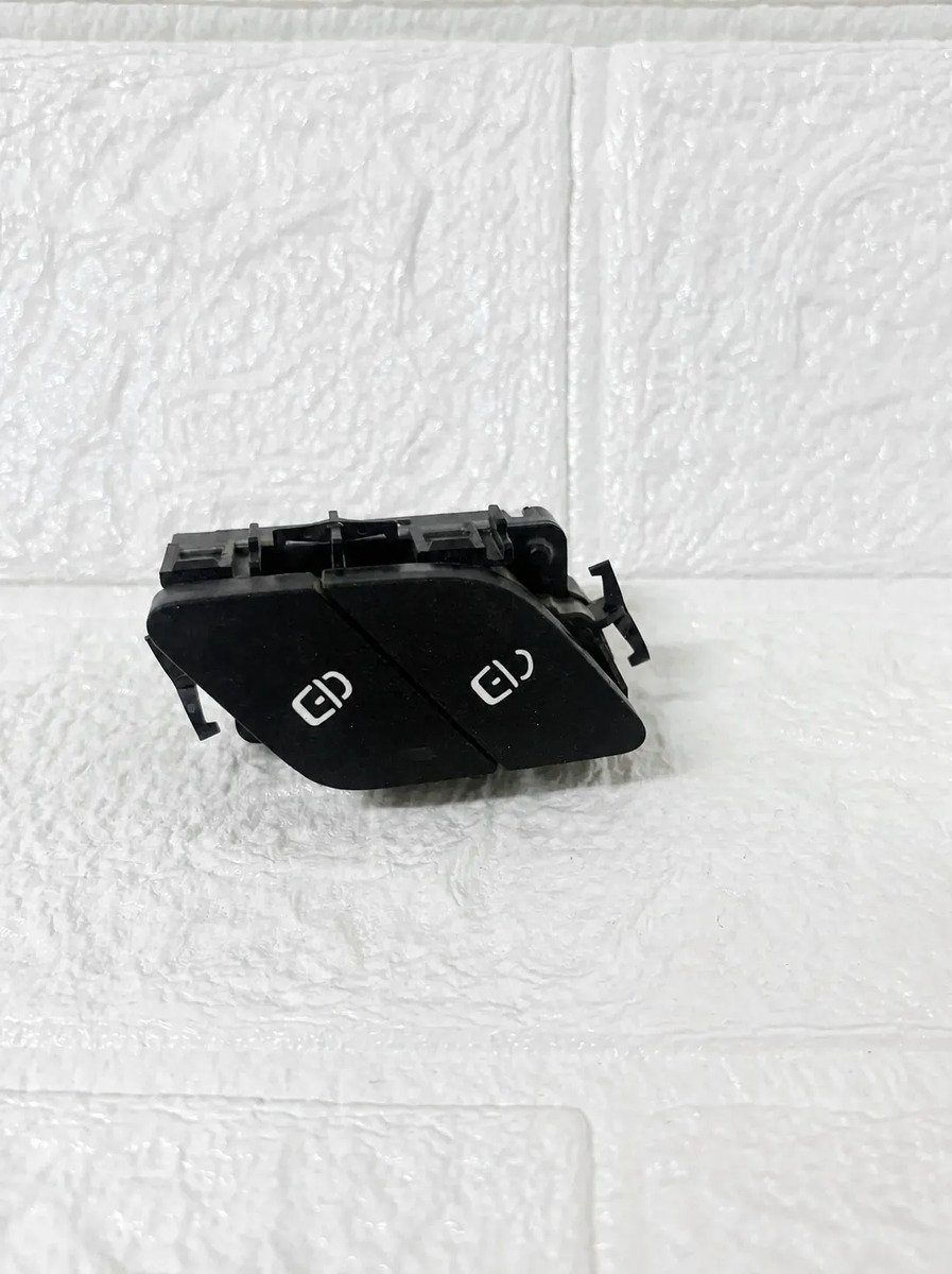 Switch Puerta Delantera Izquierda Mercedes Cla 2021 2025