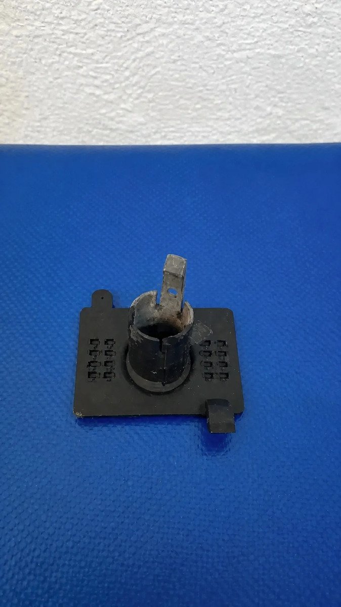 D_725486-MLM117928654917_092026-F.jpg Base Sensor De Proximidad Fascia Volvo