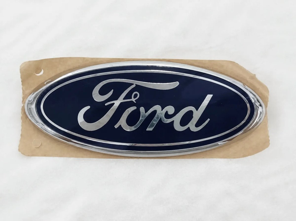 D_744019-MLM116427300436_092026-F.jpg Emblema Ford Varios