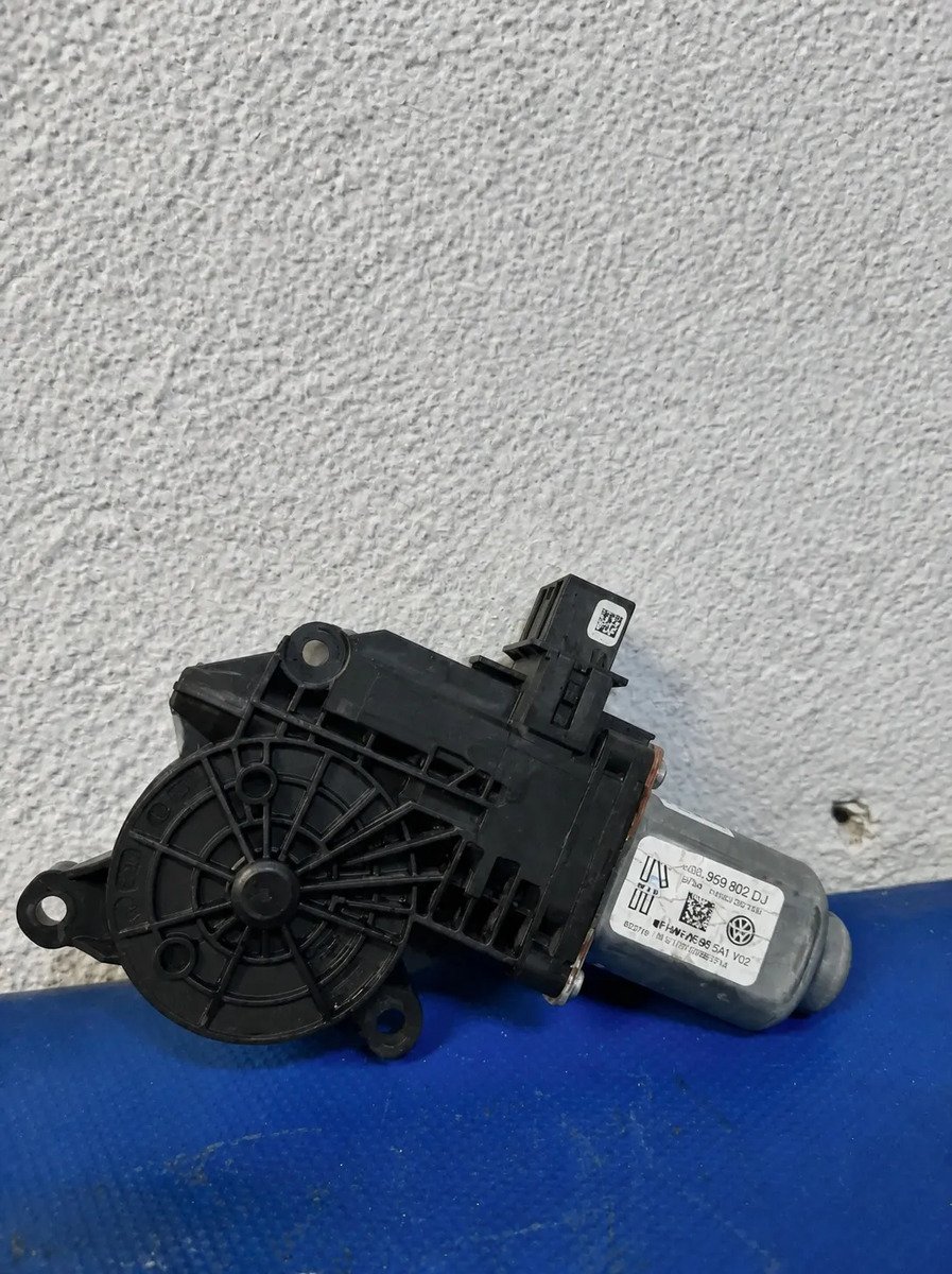Motor Elevador Delante Derecho Jetta Bicentenario 2012 2018