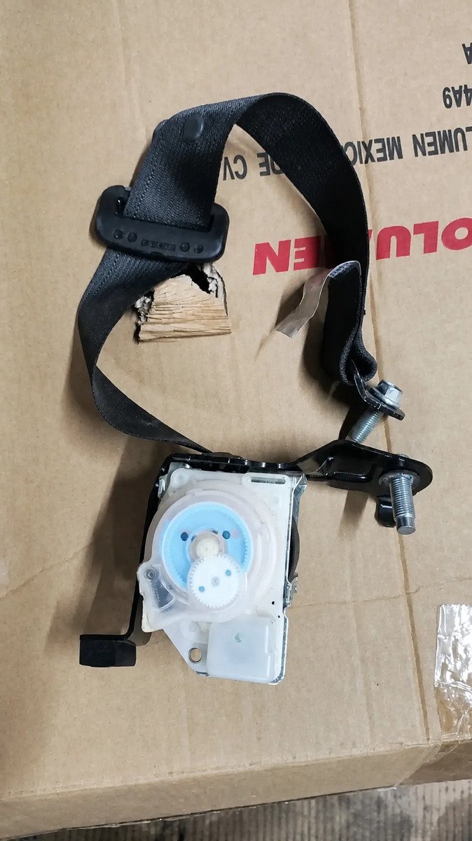 Cinturón Trasero Izquierdo Honda Accord 2013 2017
