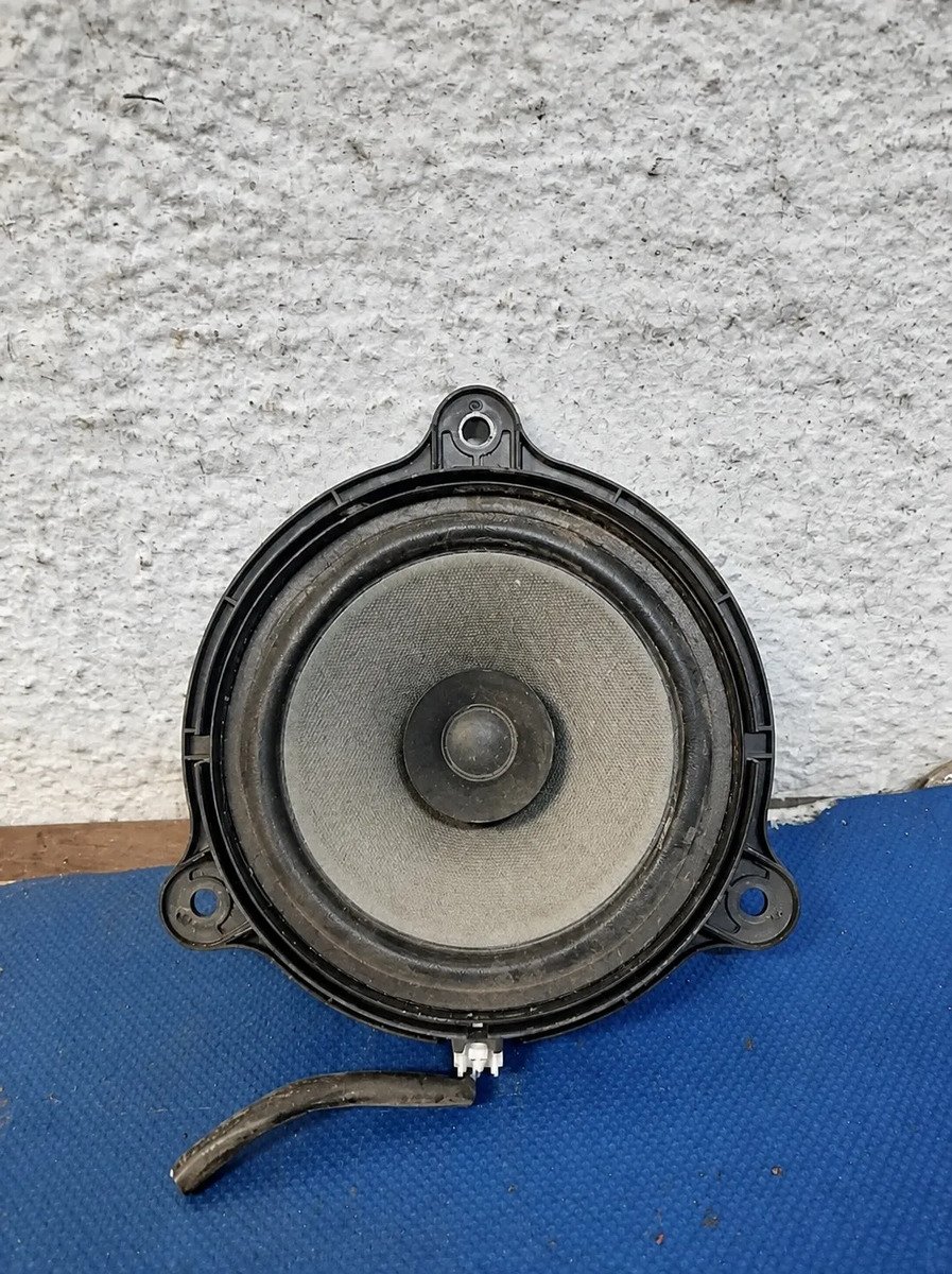 Bocina Trasera Sentra 2013 2018