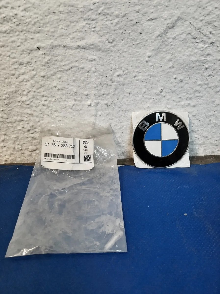 D_925989-MLM116427681536_092026-F.jpg Emblema Bmw
