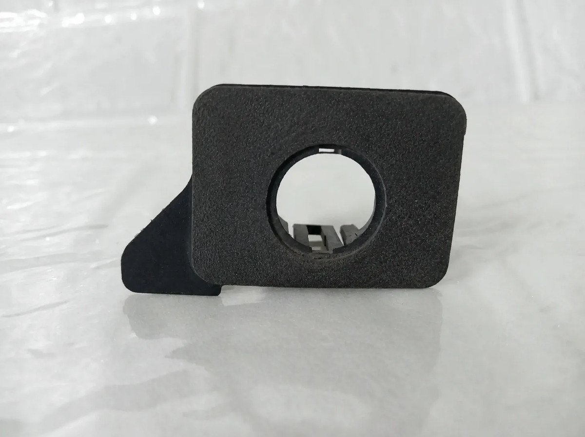 Soporte Sensor Estacionamiento Audi Q5 2008 2025