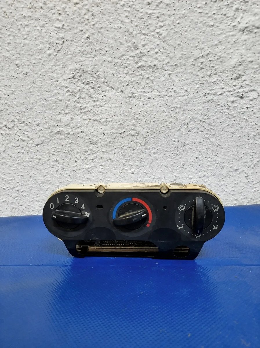 D_943748-MLM116427681156_092026-F.jpg Control A/c Ford Fiesta Sedan 2006 2011