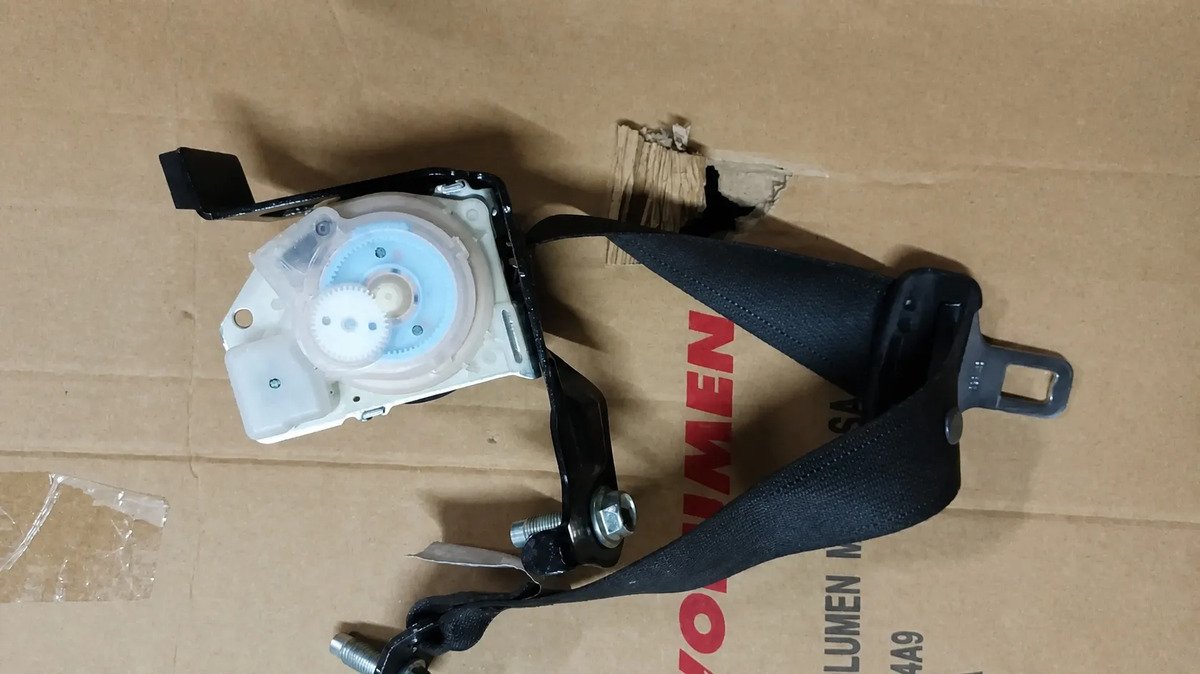 Cinturón Trasero Derecho Honda Accord 2013 2017